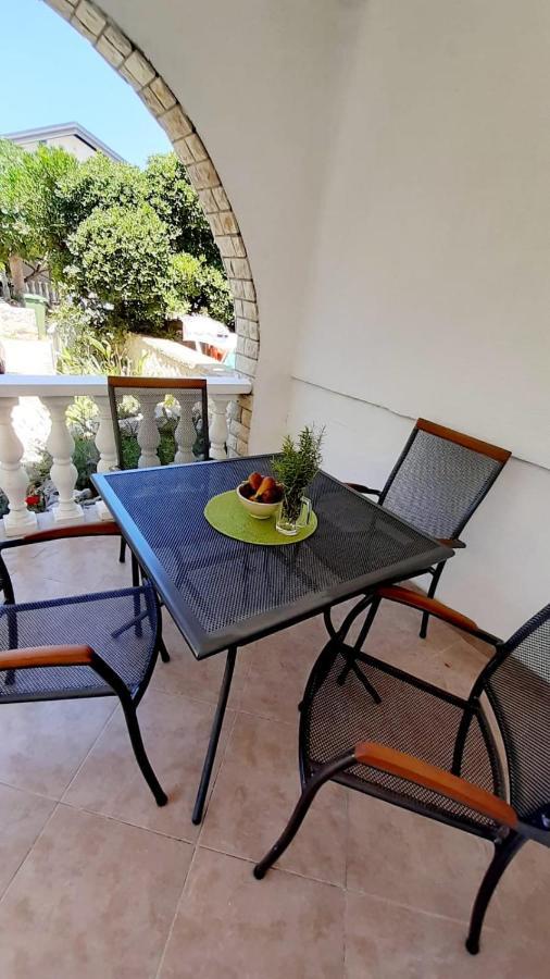 Apartman Ivan Vir Buitenkant foto