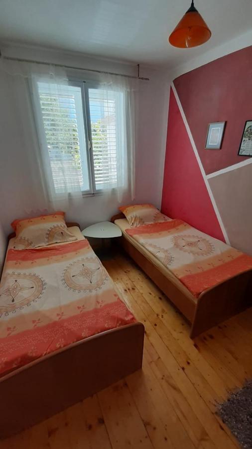 Apartman Ivan Vir Buitenkant foto